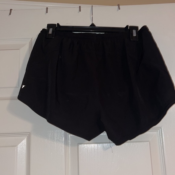 old navy shorts!! - Picture 2 of 2